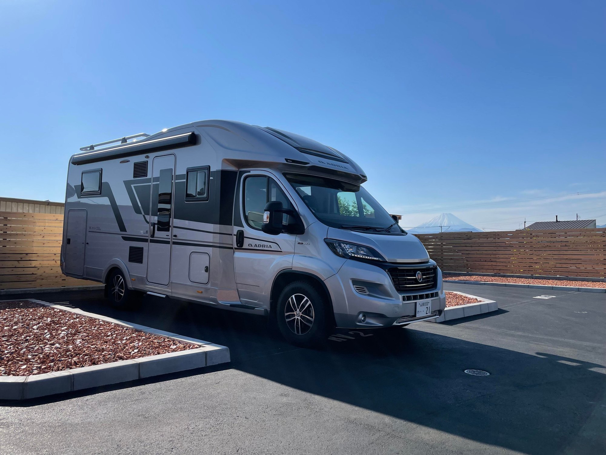 ADRIA MATRIX SUPREME 670DLの外観